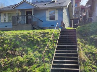 736 N Forest St, Bellingham, WA 98225