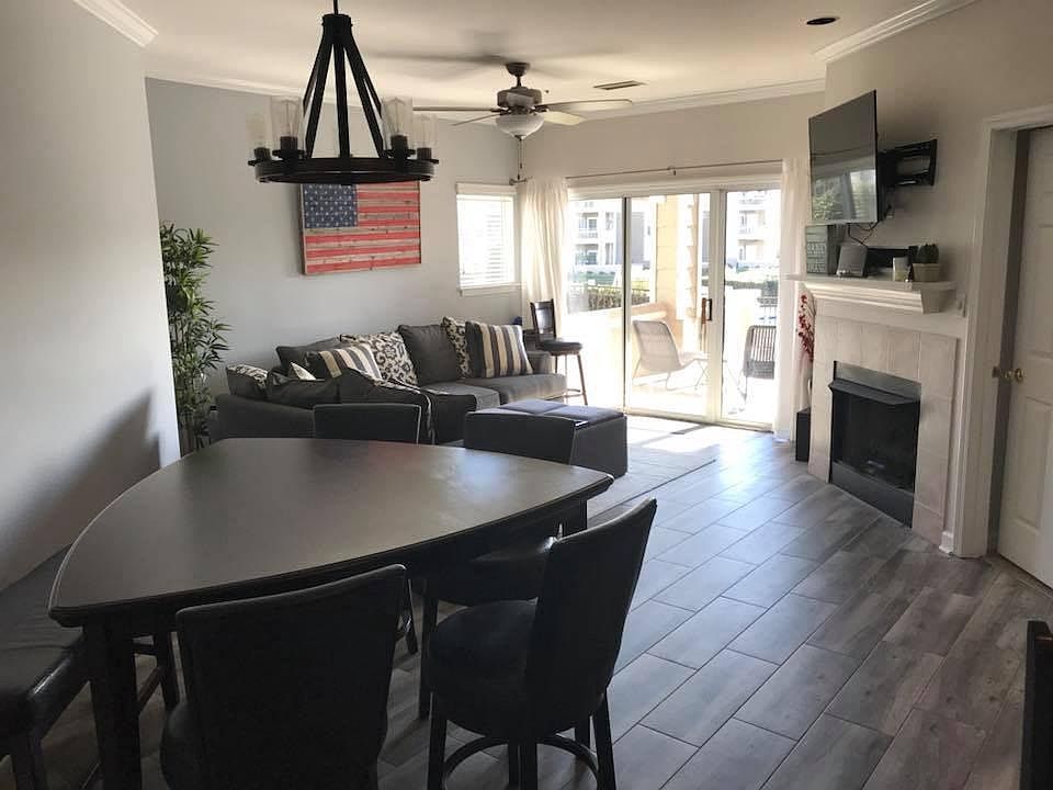 Dinning Room & Family Room
