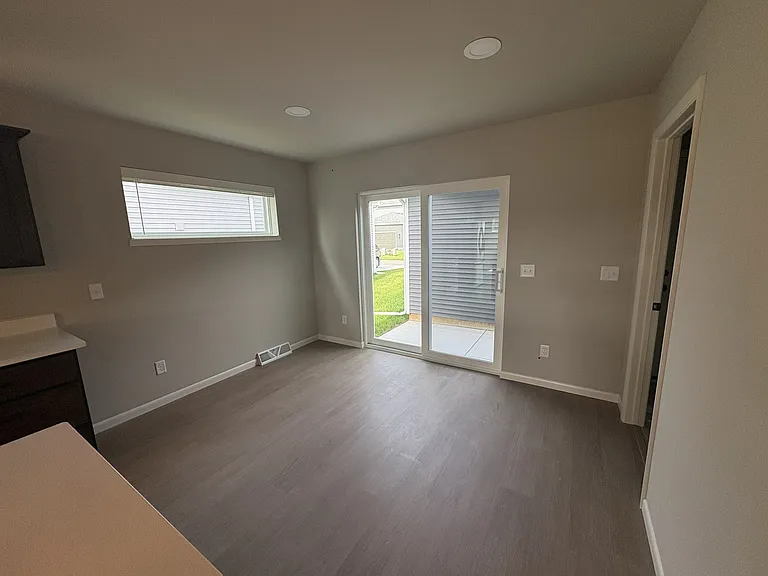 1598 Star Light Dr — Photo 4