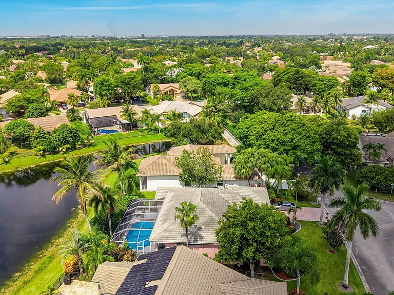 10370 NW 50th Ct — Photo 47