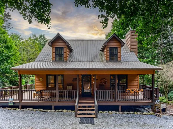 10 Highpoint Drive, Scaly Mountain, NC 28775