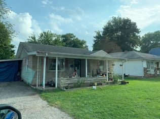 1136 W Main St, Mitchell, IN 47446