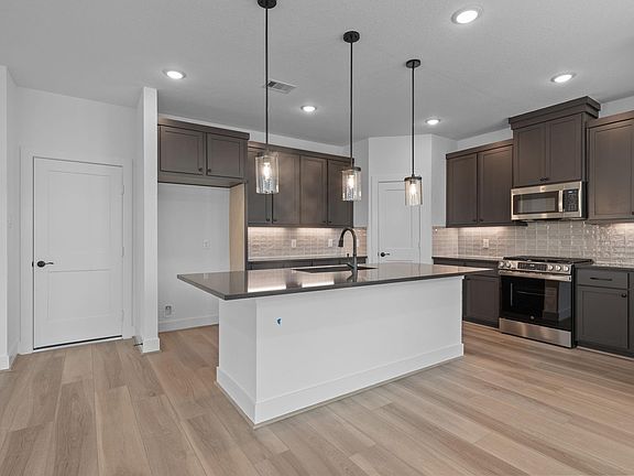 7th image of this home