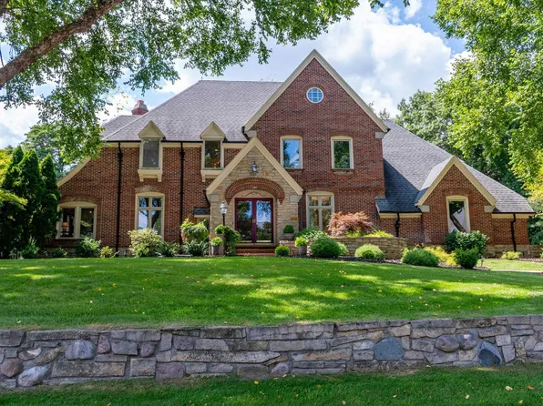 51395 Hidden Pines Ct, Granger, IN 46530