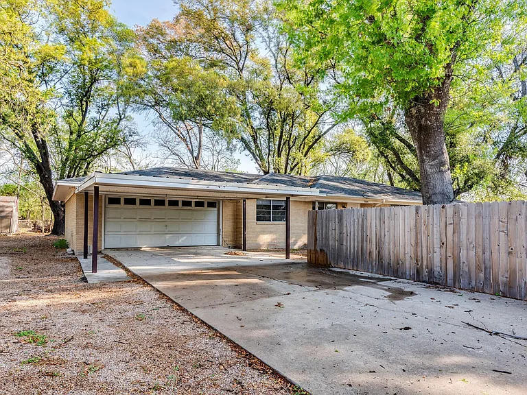 10606 Macmora Rd — Photo 3