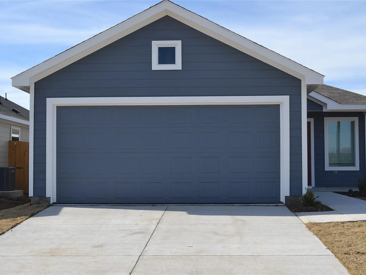 3 bed, 1440 sqft, $1,749 — Photo 2