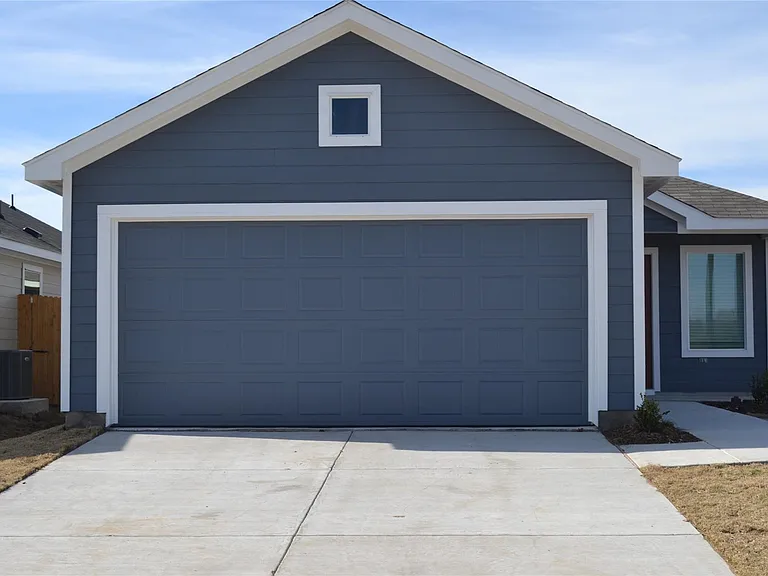 1230 Cherrybark Dr — Photo 2