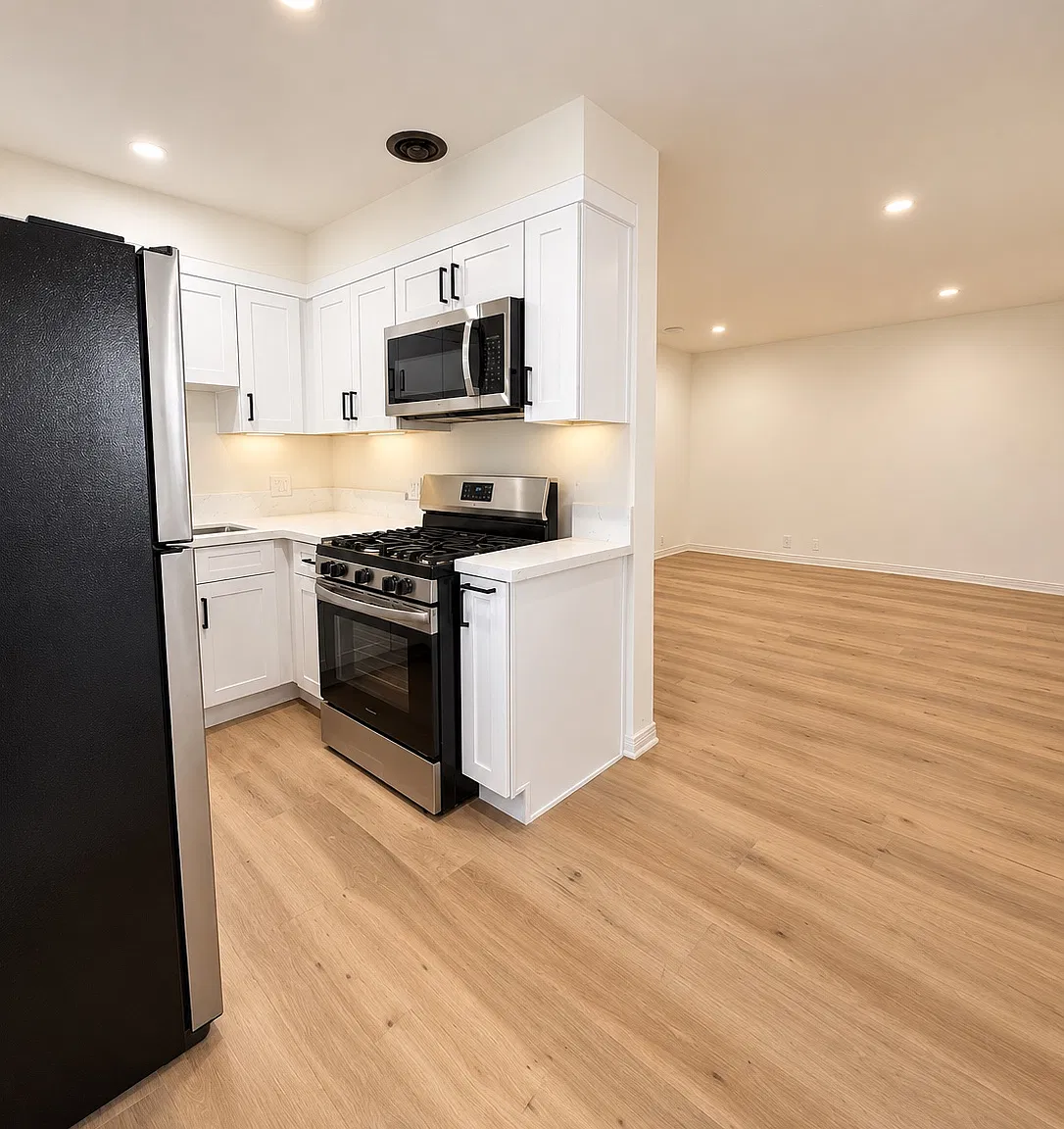 1 bed, 850 sqft, $2,200 — Photo 4