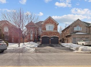 4263 Millcroft Park Dr, Burlington, ON L7M 4J6