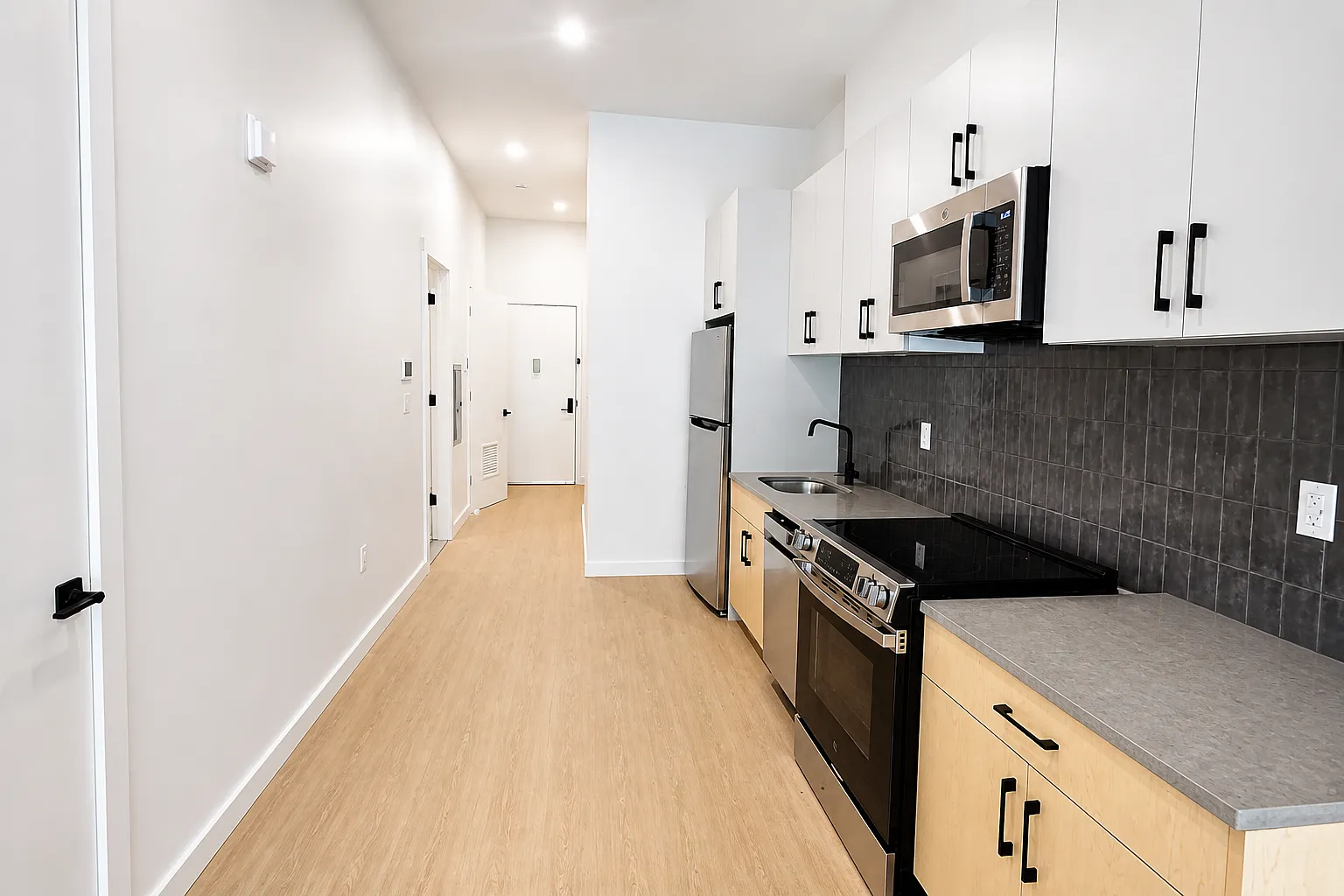 1 bed, $2,450 — Photo 2