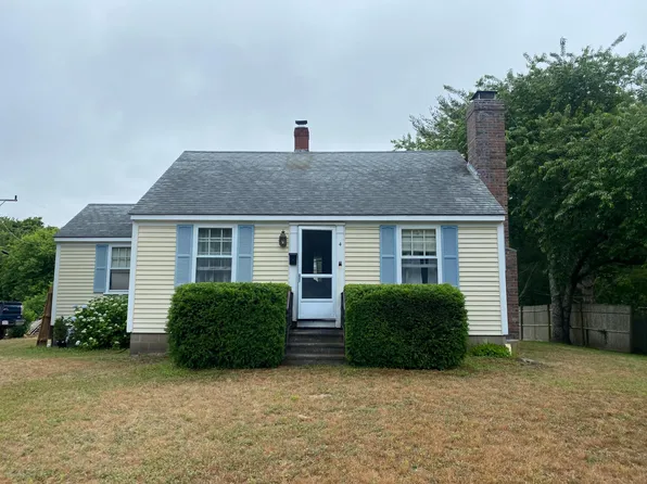 4 Breezy Point Rd, South Yarmouth, MA 02664
