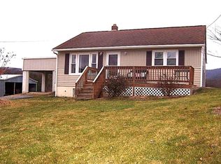 540 E Craig St, Craigsville, VA 24430