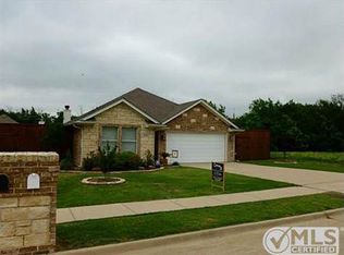 830 Mr Haney Dr, Midlothian, TX 76065