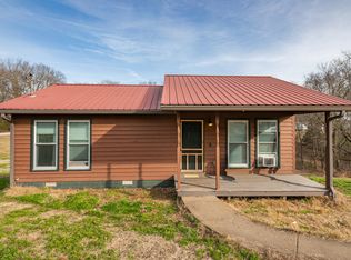2070 Garner Rd, Mount Pleasant, TN 38474