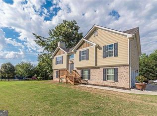 6942 Capitola Farm Rd, Flowery Branch, GA 30542