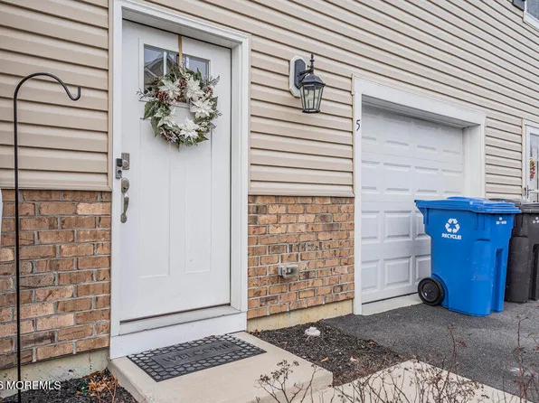 5 Farrah Drive, Manahawkin, NJ 08050