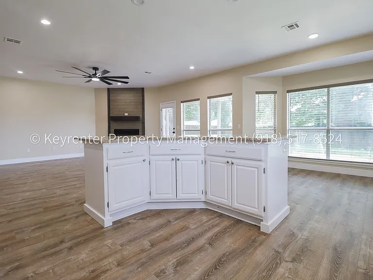 806 W 118th St S — Photo 30