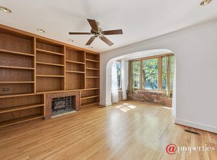 1044 W Dakin St, Chicago, IL 60613