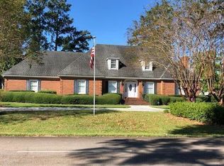 618 Santee Dr, Santee, SC 29142