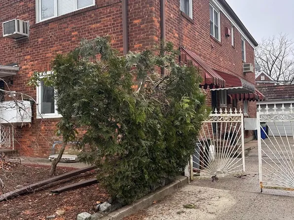 75-40 199 street, Flushing, NY 11366