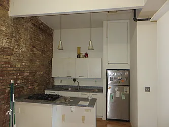 Rented by Rennit Inc.