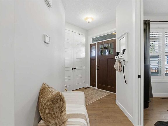 4th image of 110 S Cranbrook Hl SE
