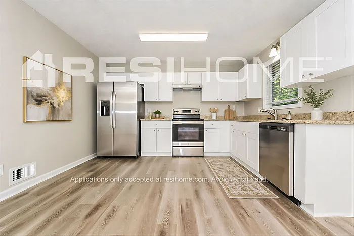 785 S Carter Dr — Photo 2