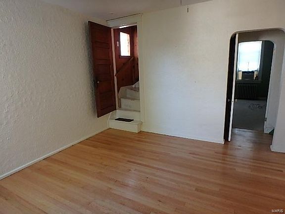 5th image of 5522 Magnolia Ave