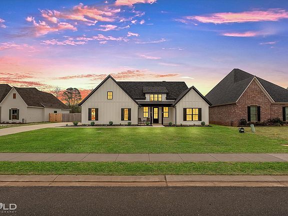 2nd image of 177 Sitka Loop