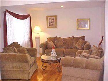 4th image of 3536 Magnolia Dr