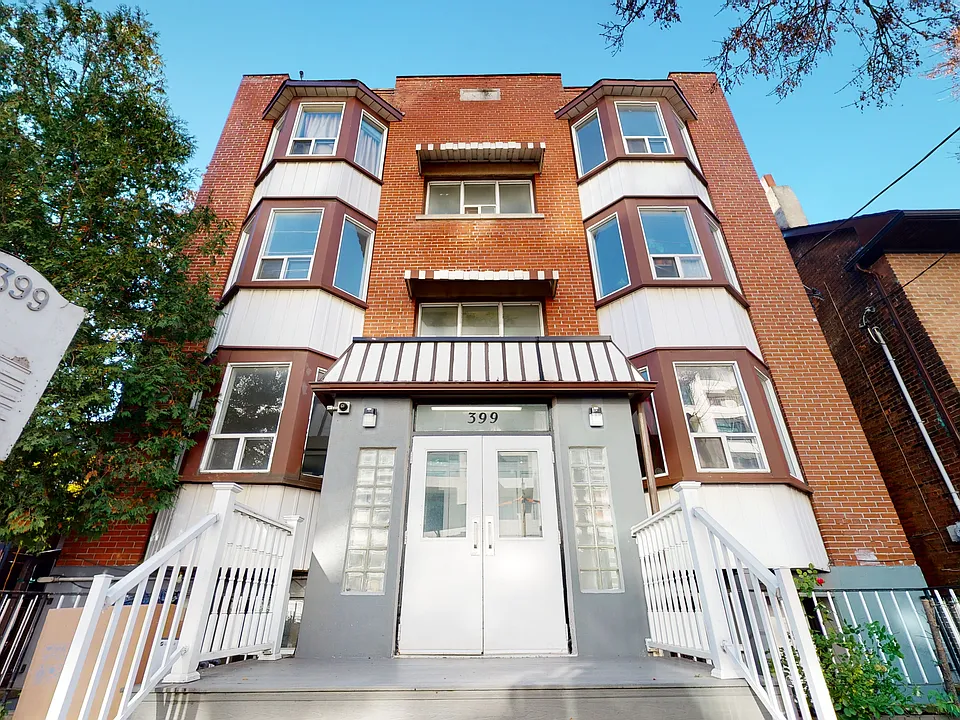 399 Dupont St