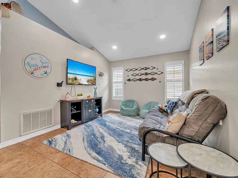 261 Sandy Cay Dr — Photo 7