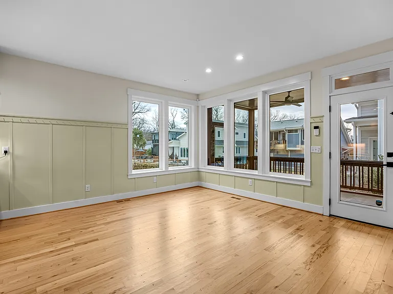 917 S Blount St S — Photo 13
