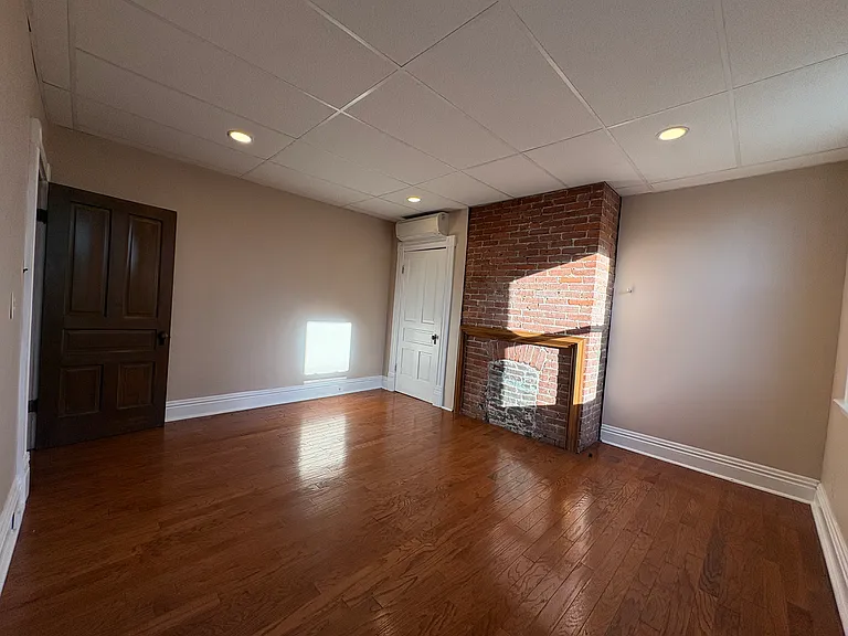 27 Dilworth St — Photo 9