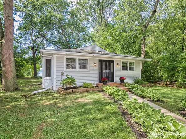 36884 N Corona Dr, Lake Villa, IL 60046