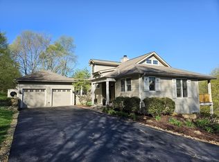 33 Sugarcreek Trl, Galena, IL 61036