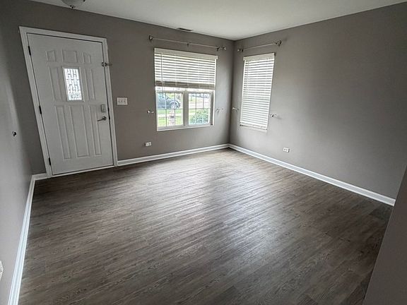 2nd image of 238 Williamsburg Ct