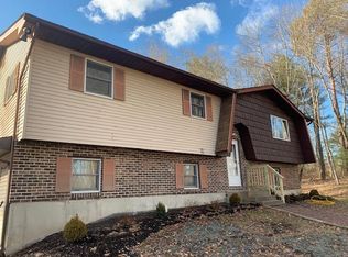 165 Neyhart Rd #A, Stroudsburg, PA 18360