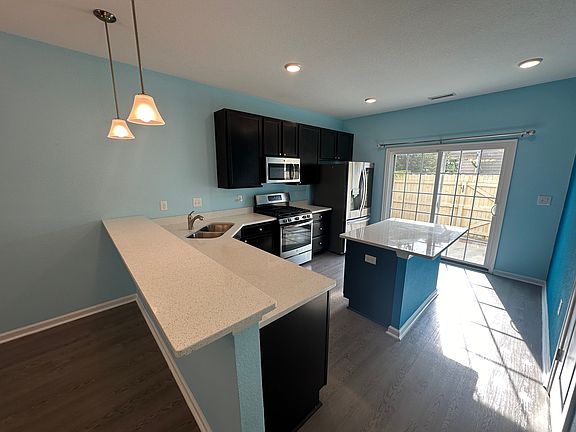 5th image of 2045 Canning Pl