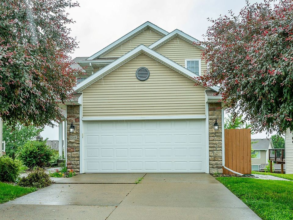 1st image of 5204 NE Briarwood Dr