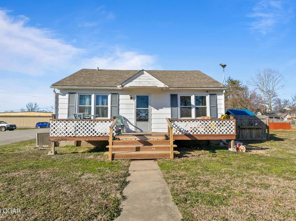 1125 Walnut St, Carthage, MO 64836
