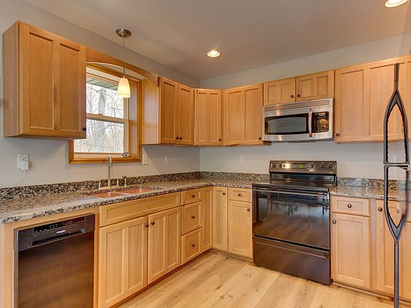 3rd image of 28671 450th St