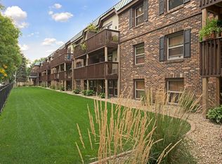 Uptown Plaza, Minneapolis, MN 55404