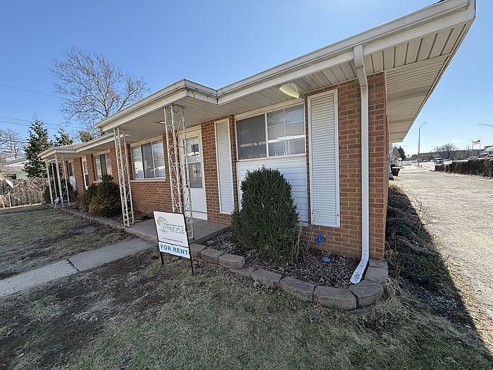 1st image of 3814 N Sheridan Knolls Ct
