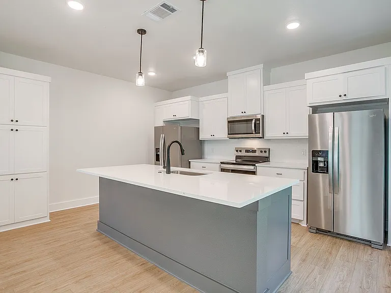 2341 Benbrook Blvd — Photo 55