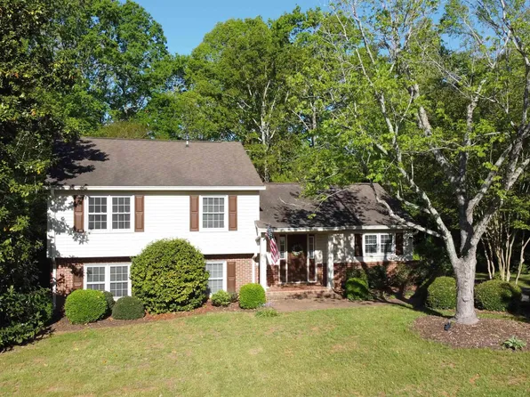 4900 Maplewood Dr, Greenville, SC 29615