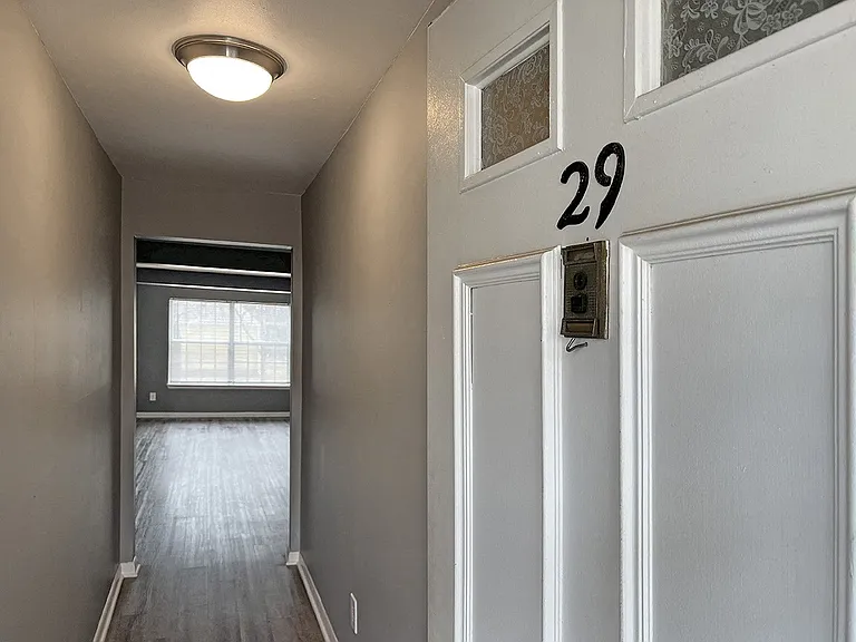 Woodland Apartments — Photo 6