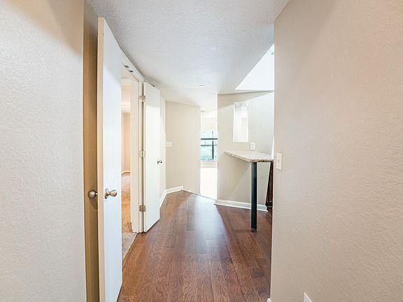 3rd image of 2410 W Azeele St Unit 227