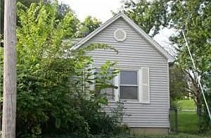 1st image of 1051 Calvin St