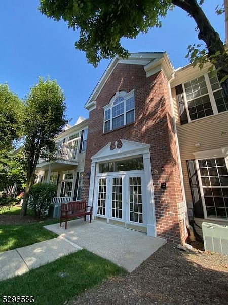 1st image of 412 Four Seasons Dr